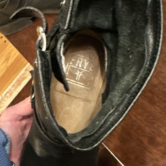 Frye Jayden Cross Engineer Moto Boots Womens Size 7.5 Black Leather Buckle Strap - Picture 9 of 16